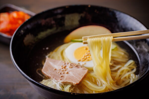 煙時の特製冷麺